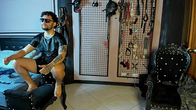 Twisted_Fantasy Live XXX-Chat