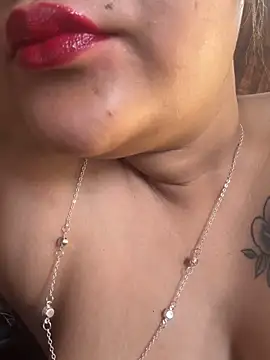 Rosy_BabyDoll Chat XXX in diretta