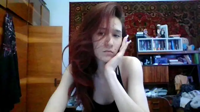 Chat +18 de NickiKisinger ao vivo