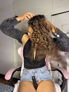 NaughtyLatinaxxxn Webbikameraesitys