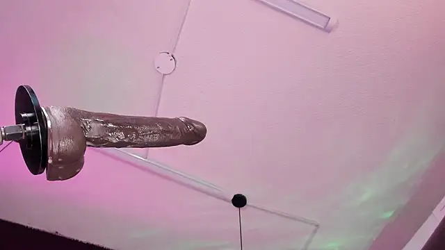 Chat +18 de Inndrahot ao vivo