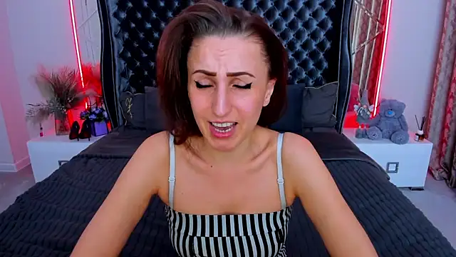 Rebecca_Diamond 现场XXX聊天