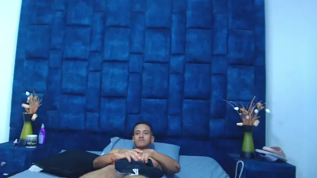 GroupNoLimits Pertunjukan Webcam