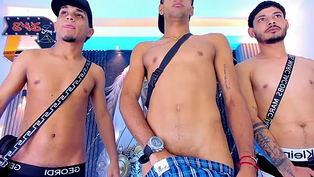 Show de the_knights_of_the_night_ na webcam