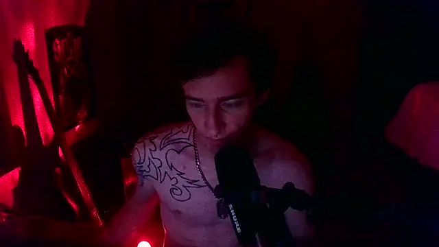 LEVIATHANX666 即時 XXX 聊天