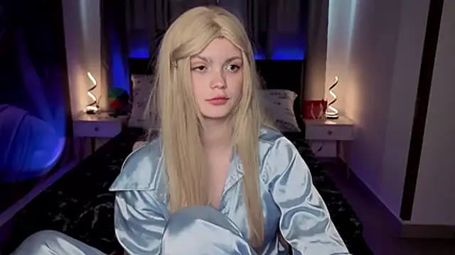 MileyRood élő XXX-chatje