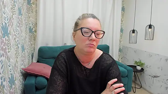 LeaPure's Live XXX Chat