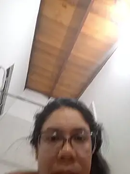 Chat +18 de Aila_Phone ao vivo