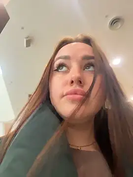 KiraSunshine's Live XXX Chat