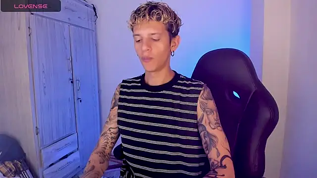 tylernova Live XXX-Chat