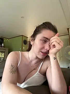 Chat +18 de MariiD ao vivo