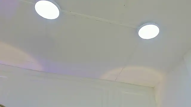 Chat XXX en directo de charlotte_dante212