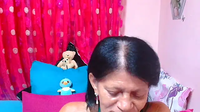 SLUTTYROXY 即時 XXX 聊天