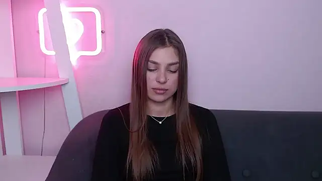 MilanaAngelAsのライブXXXチャット