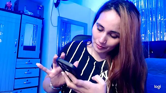 Baby_hornyJMのライブXXXチャット