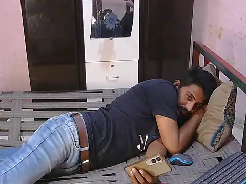 HotXKrish Pertunjukan Webcam