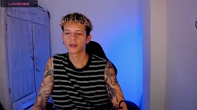 tylernova 라이브 XXX 채팅