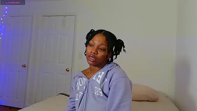 mochakaia's Live XXX Chat