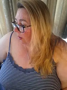 Iceprincess2bad4u Live XXX-Chat