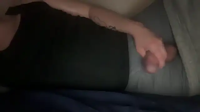 Guyguard12: онлайн-секс-чат