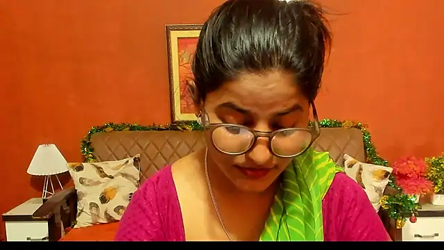 Jasmine_Jaey1's Live XXX Chat