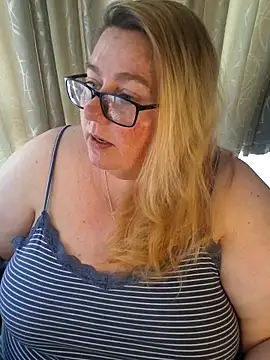 Iceprincess2bad4u Live XXX-Chat