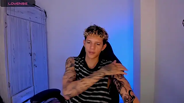 Онлайн чат XXX tylernova