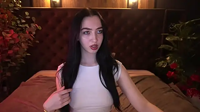 WildKittenX_ élő XXX-chatje