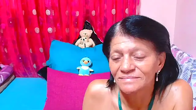 SLUTTYROXY's Live XXX Chat