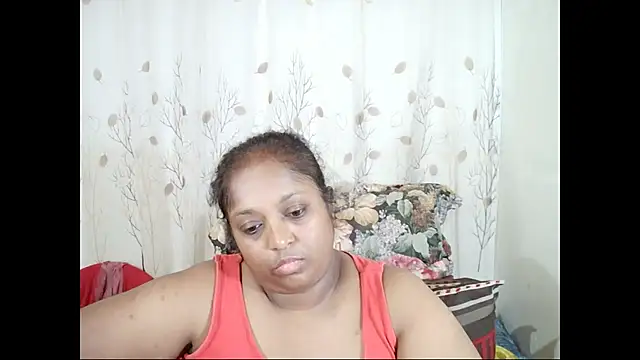 Chat XXX en directo de Indiantasha