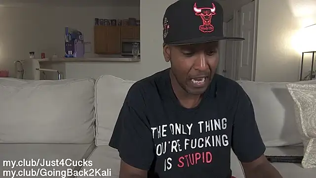 Chat XXX en directo de boomboomr00m