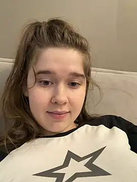 HornyGirlH 在線直播表演