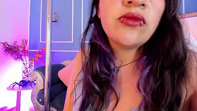 Chatroom XXX en direct de TaraTaylorr