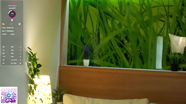 JuleeSamec élő XXX-chatje