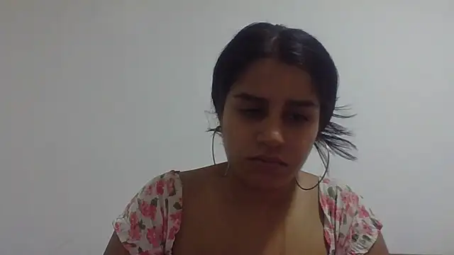 MeliSweet Adlı Modelin Canlı XXX Sohbeti