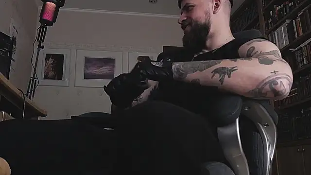 FindomJason Chat XXX in diretta