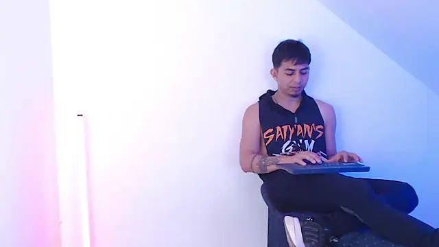 Вебкам-шоу ALPHA_LATINO