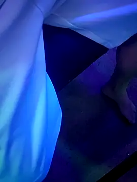 chronic_vibez: διαδικτυακό σόου στην κάμερα