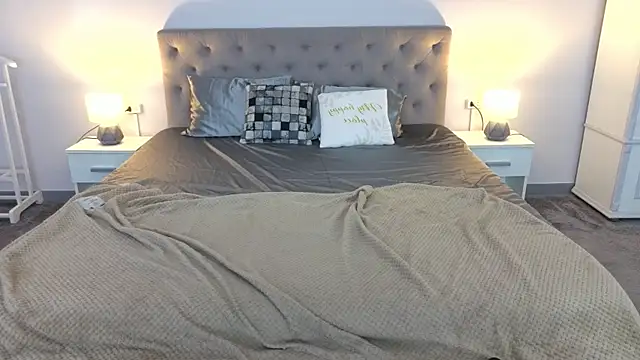 NikkiGoldSide: απευθείας συνομιλία ΧΧΧ