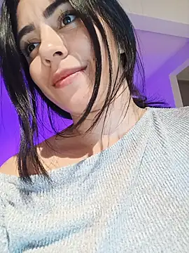 Sara-215: απευθείας συνομιλία ΧΧΧ