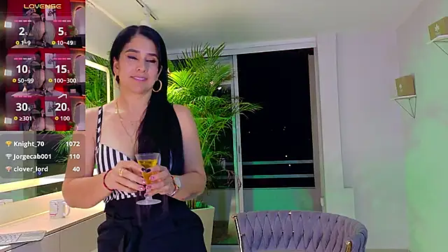 Chat +18 de Sunny_River ao vivo