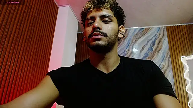 Вебкам-шоу milo_tay