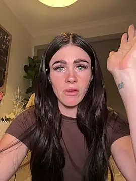 Онлайн чат XXX aus_queen