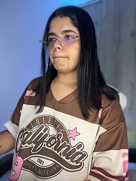 دردشة 2Angela_ الجنسية المباشرة