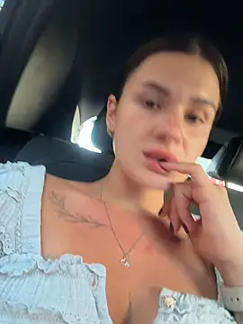 Chatroom XXX en direct de MiraReach