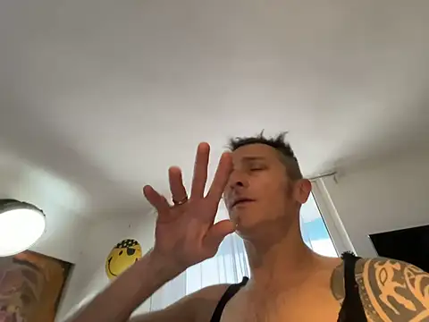 xelybert Chat XXX live