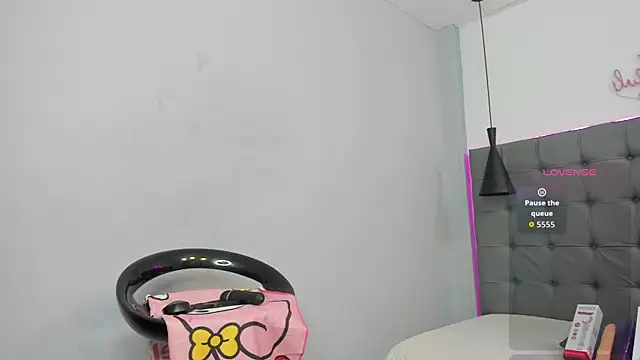 scarletcherry18 élő XXX-chatje