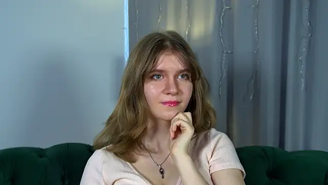 MilaMaelisのライブXXXチャット