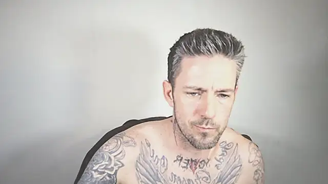 Chatroom XXX en direct de SkylarrGrey