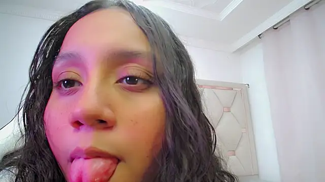 Exotic_big_n Live XXX chat